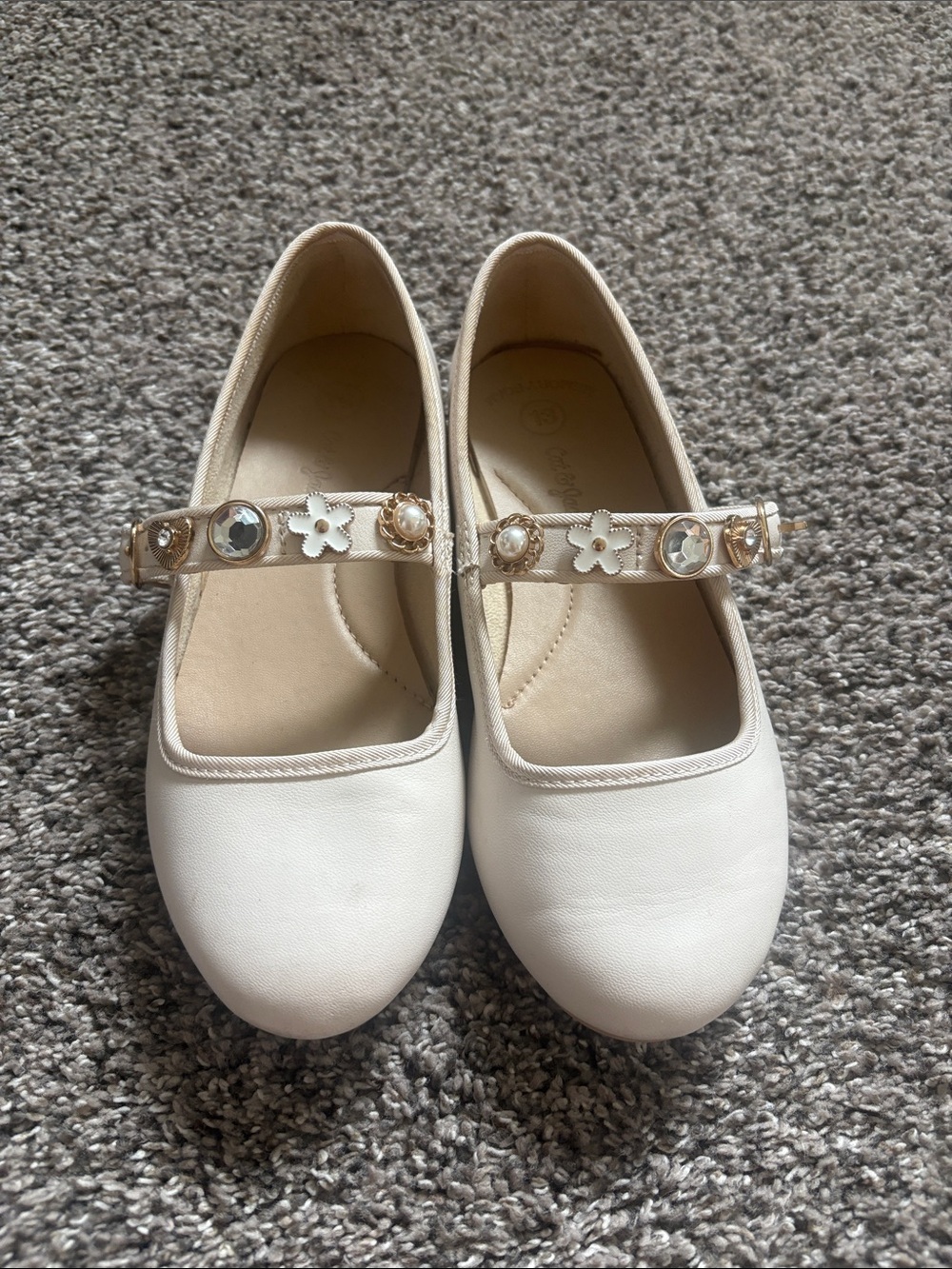 Girls Off-White Dress Shoes with Jewel Strap